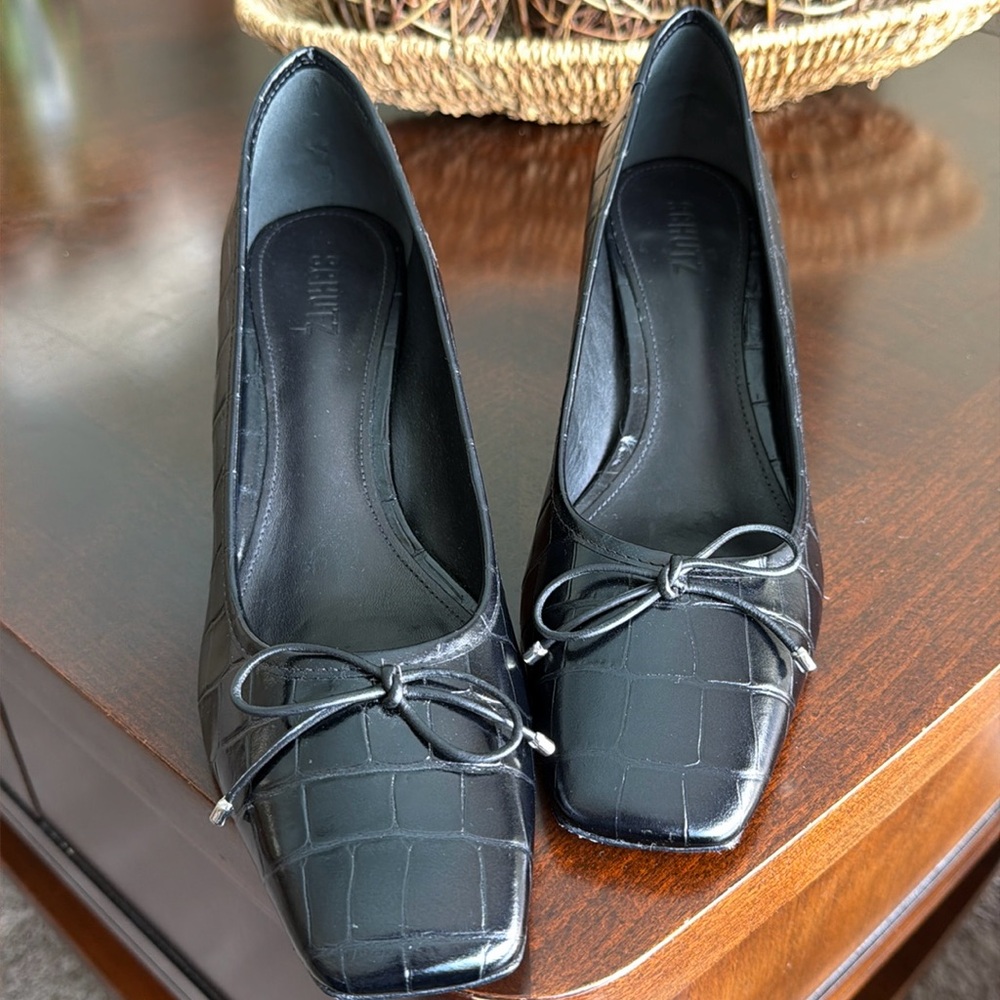 New SCHUTZ Arissa Leather Block Heel Pumps with bow Sz 6 B